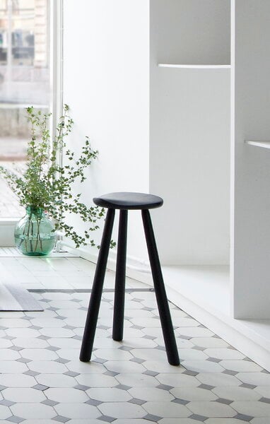Bar stools & chairs, Classic stool, 64 cm, black stained birch - black stained ash, Natural Bar stools & chairs, Classic stool, 64 cm, black stained birch - black stained ash, Natural